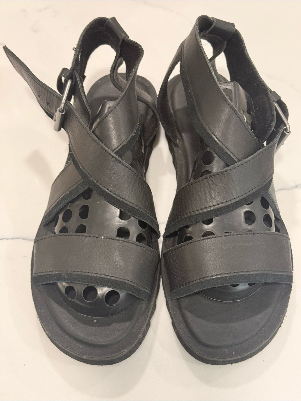 Toms- Sydney leather strap sandal sz 9 - Picture 3 of 13